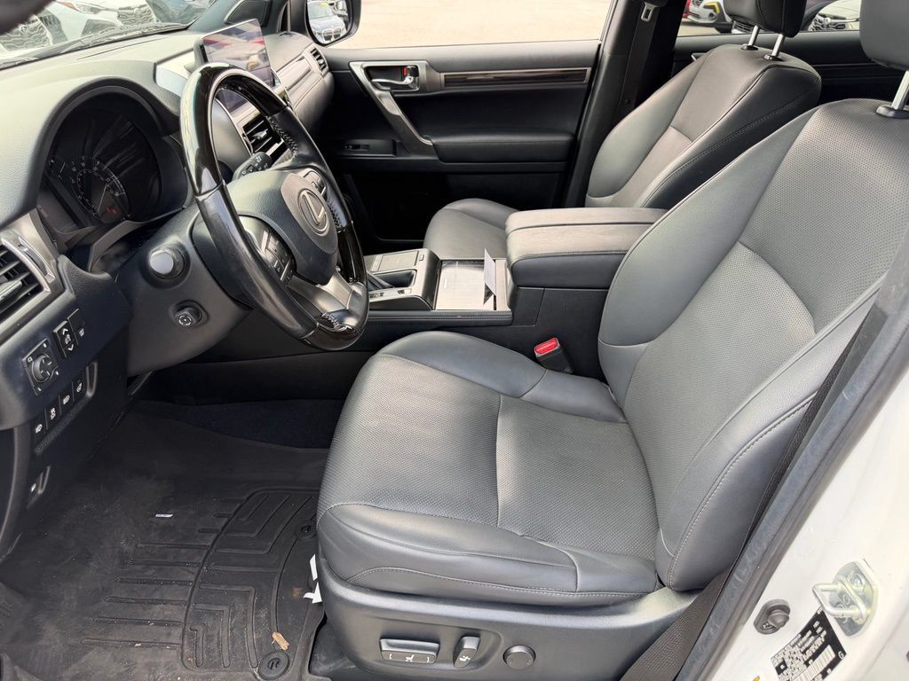 Used 2022 Lexus GX 460 Premium w/ Premium Package AWD/4WD image 23