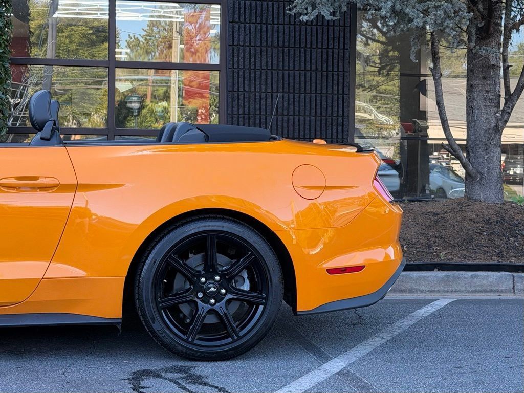Used 2018 Ford Mustang GT Premium w/ Equipment Group 401A RWD image 11