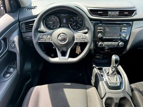 Used 2018 Nissan Rogue Sport S w/ S Appearance Package FWD image 15