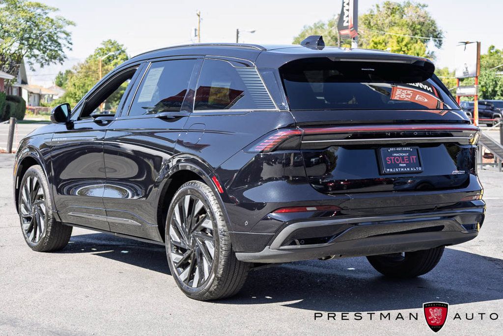 Used 2024 Lincoln Nautilus Reserve w/ Equipment Group 202A AWD/4WD image 18