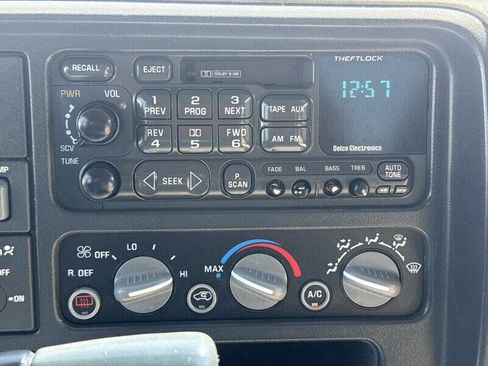 Used 1997 GMC Sierra 1500 4x4 Extended Cab w/ Image Max Pkg image 28