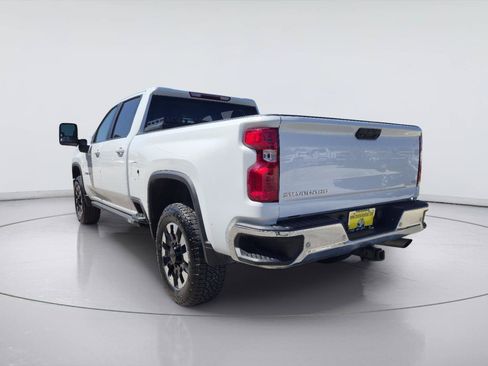 Used 2020 Chevrolet Silverado 2500 LT w/ All Star Edition AWD/4WD image 3