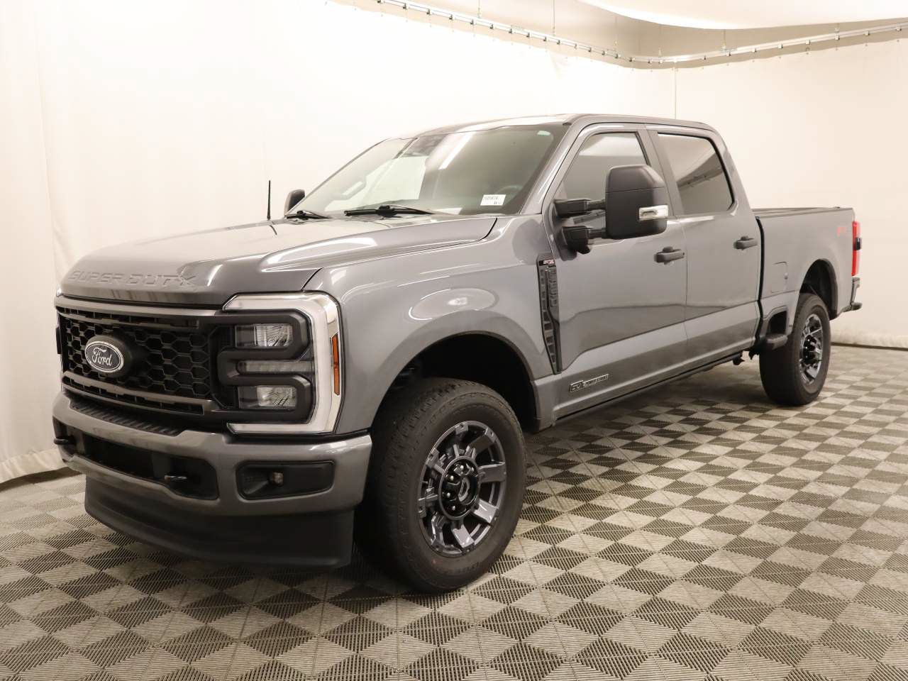 Used 2024 Ford F250 XL w/ STX Appearance Package AWD/4WD image 1
