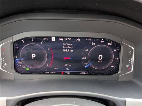 Used 2022 Volkswagen Atlas SEL R-Line image 11