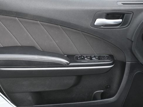 Used 2023 Dodge Charger SXT image 9