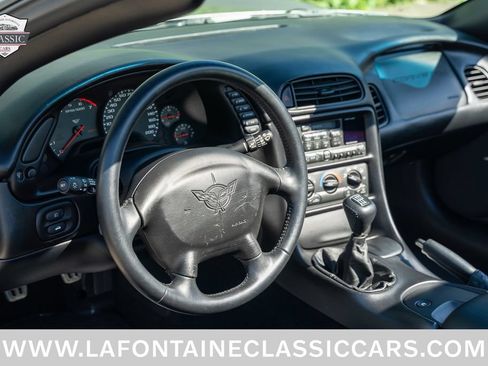Used 1999 Chevrolet Corvette Coupe RWD image 8