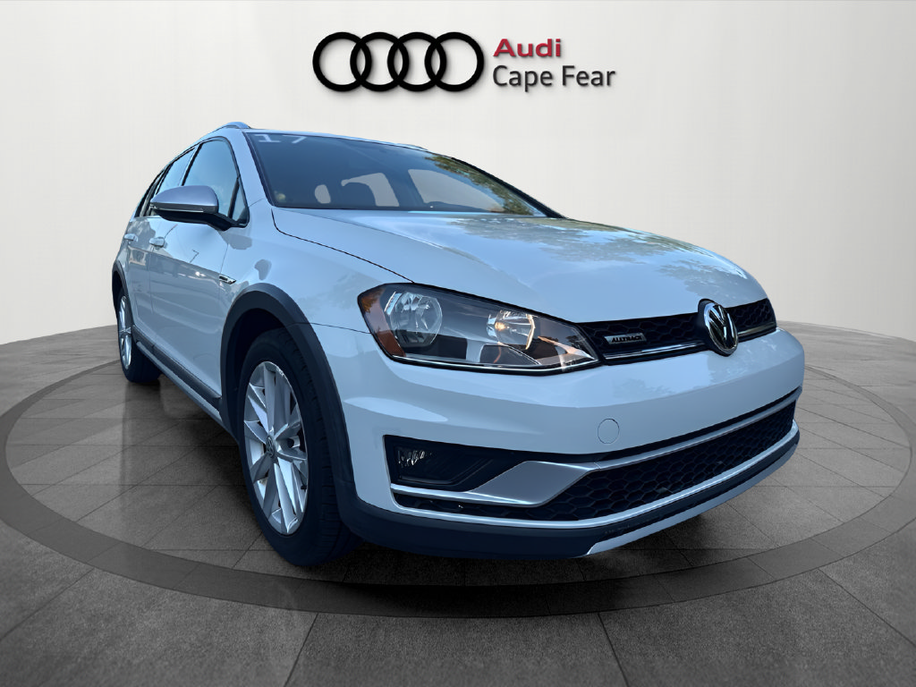 Used 2017 Volkswagen Golf Alltrack AWD/4WD image 10