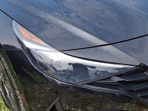 Used 2023 Hyundai Elantra SEL FWD image 8