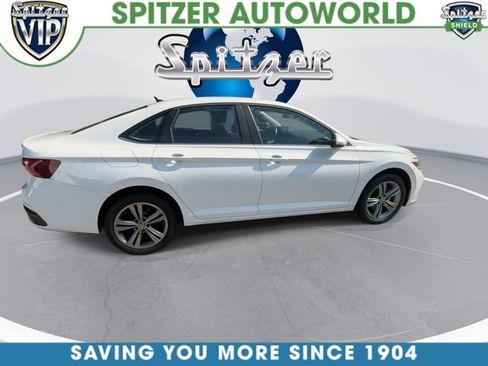 Used 2023 Volkswagen Jetta SE FWD image 10