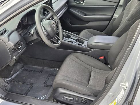 Certified 2025 Honda Accord SE image 10