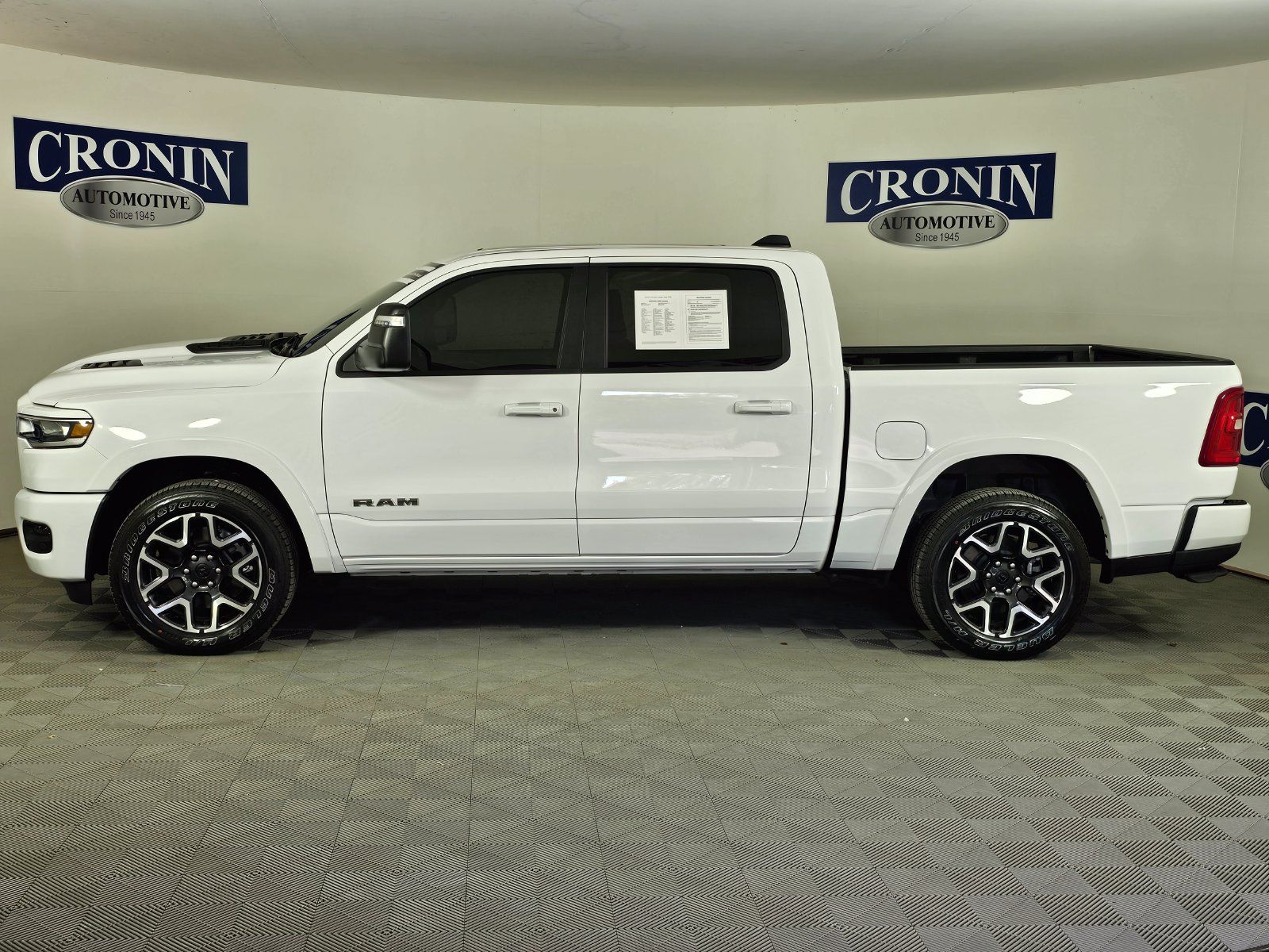 Used 2025 RAM 1500 Laramie w/ Sport Appearance Package AWD/4WD image 36