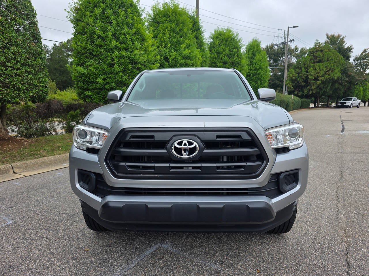 Used 2016 Toyota Tacoma SR w/ SR Convenience Package RWD image 9