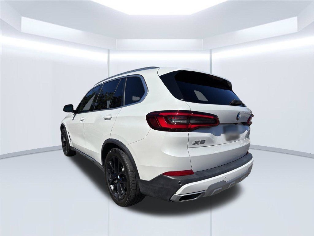 Used 2019 BMW X5 xDrive40i w/ Premium Package 2 AWD/4WD image 3