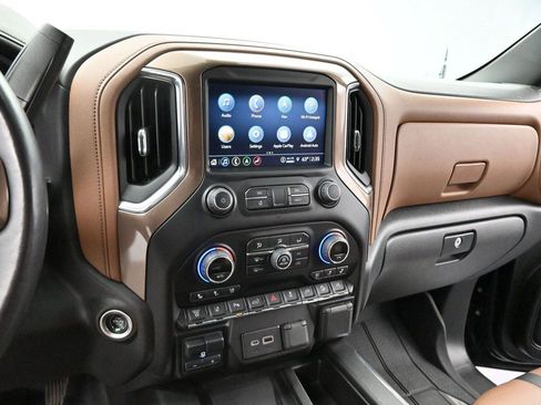 Used 2022 Chevrolet Silverado 2500 High Country w/ Z71 Off-Road Package AWD/4WD image 19