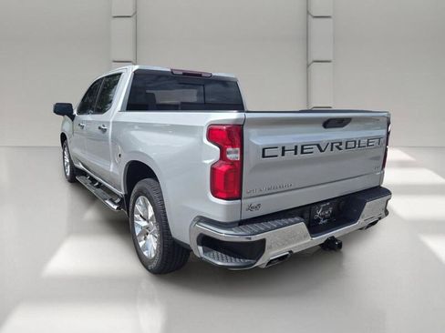 Used 2022 Chevrolet Silverado 1500 LTZ AWD/4WD image 5