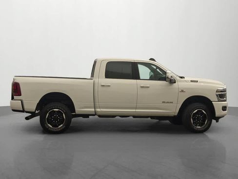 Used 2026 RAM 2500 Laramie AWD/4WD image 7