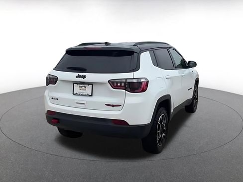Used 2025 Jeep Compass Trailhawk AWD/4WD image 14