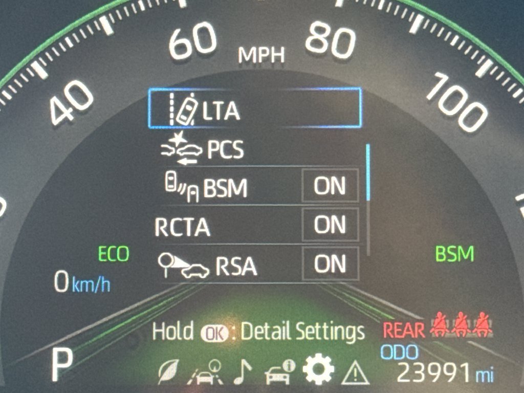 Used 2025 Toyota RAV4 XLE AWD/4WD image 19