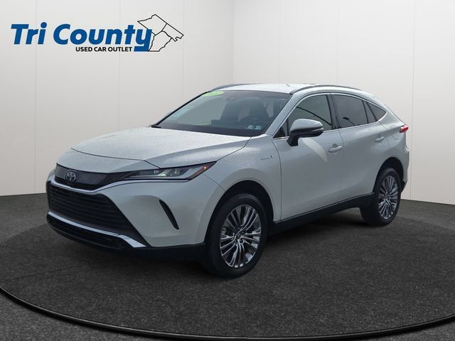 Certified 2021 Toyota Venza XLE w/ Softex Package AWD/4WD image 3