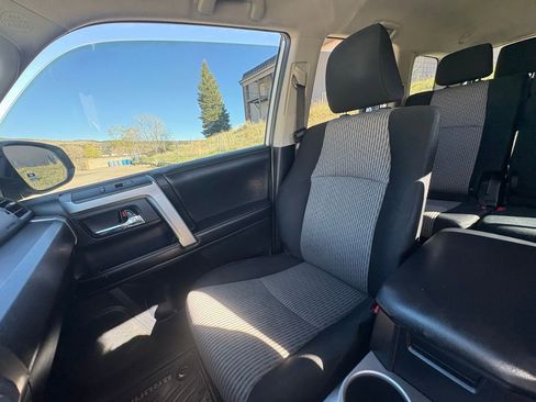 Used 2015 Toyota 4Runner SR5 image 22