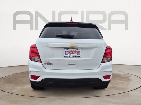 Used 2022 Chevrolet Trax LS w/ Tint and Cruise Package FWD image 9