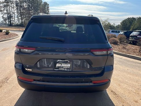 New 2026 Jeep Grand Cherokee Limited image 9