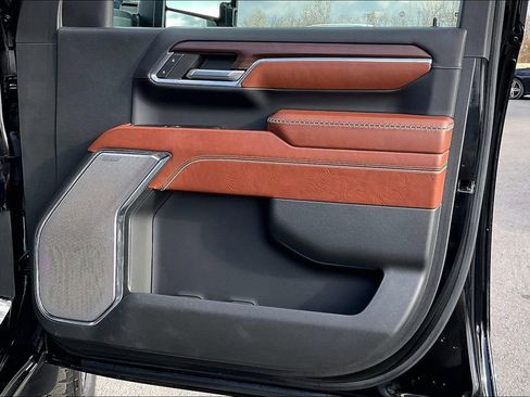 Used 2024 GMC Sierra 2500 Denali Ultimate image 31