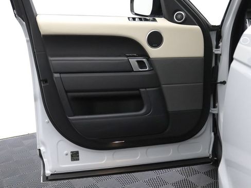 Used 2019 Land Rover Range Rover Sport Supercharged AWD/4WD image 17