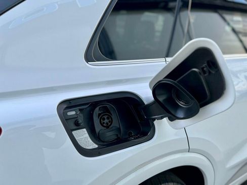 Used 2024 Audi Q4 e-tron Premium image 12