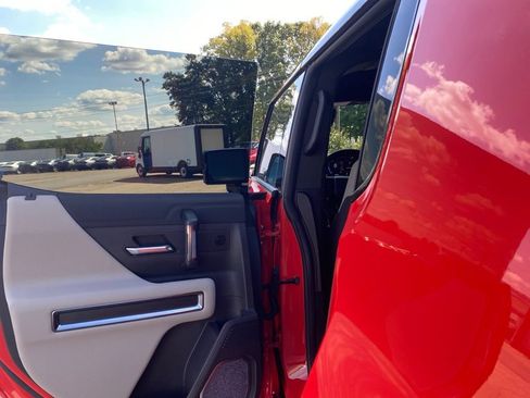 Used 2026 GMC Hummer EV SUV AWD/4WD image 17