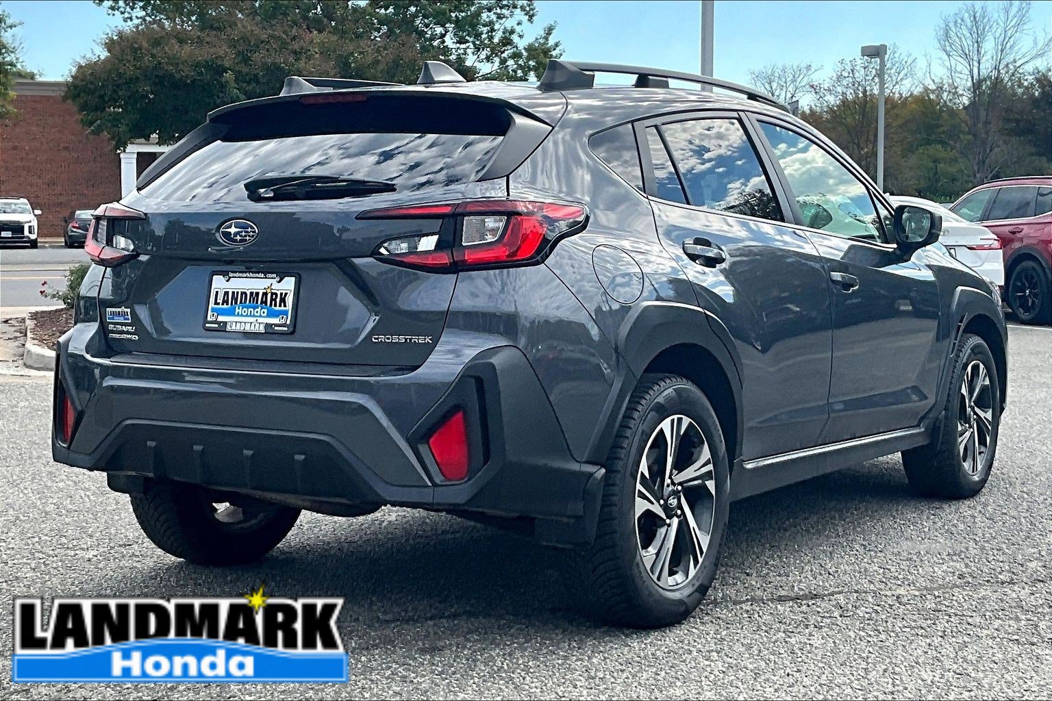 Used 2024 Subaru Crosstrek 2.0i Premium AWD/4WD image 2