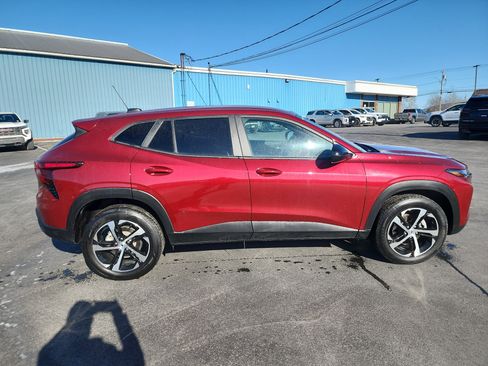 Used 2024 Chevrolet Trax RS w/ Driver Confidence Package image 9