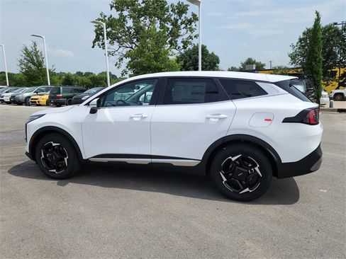 New 2026 Kia Sportage EX image 7