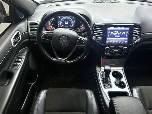 Used 2021 Jeep Grand Cherokee Laredo X image 14