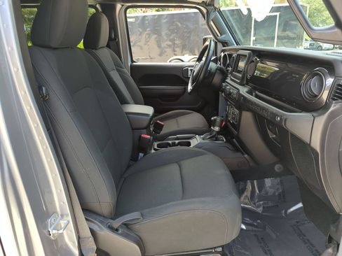 Used 2021 Jeep Wrangler Unlimited Sport AWD/4WD image 24