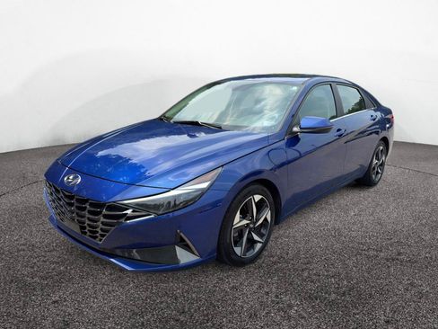 Used 2021 Hyundai Elantra Limited w/ Cargo Package FWD image 3