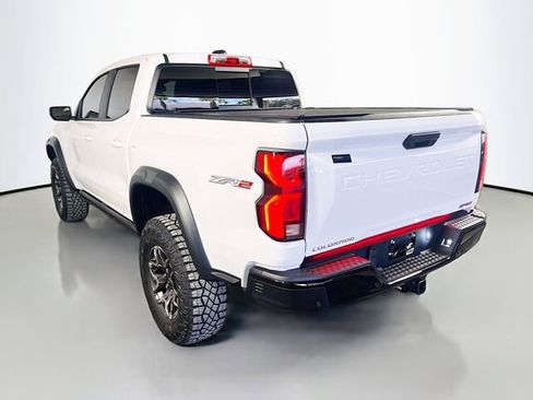 Used 2025 Chevrolet Colorado ZR2 w/ Technology Package AWD/4WD image 6