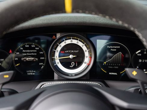 Used 2025 Porsche 911 GT3 RS image 16