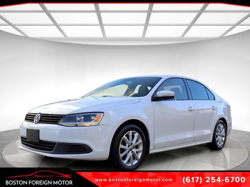 Used 2014 Volkswagen Jetta SE image 1