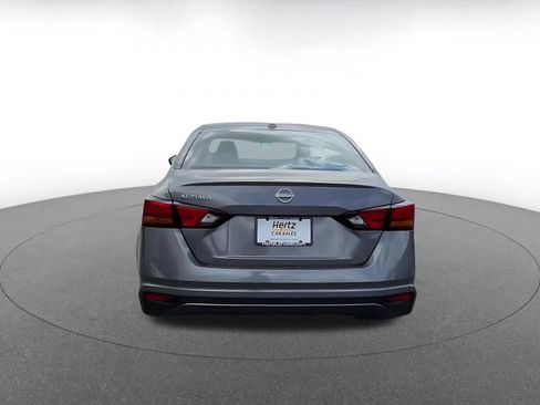 Used 2025 Nissan Altima 2.5 SV image 12