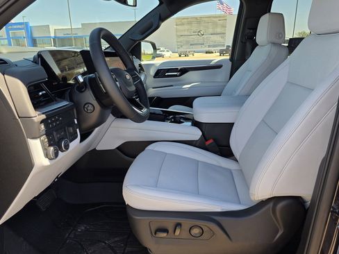 New 2026 Chevrolet Suburban Premier w/ Sun And Tow Package image 42