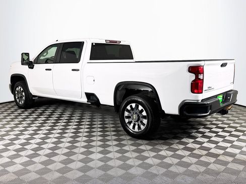 Used 2024 Chevrolet Silverado 2500 Custom w/ Custom Convenience Package AWD/4WD image 6