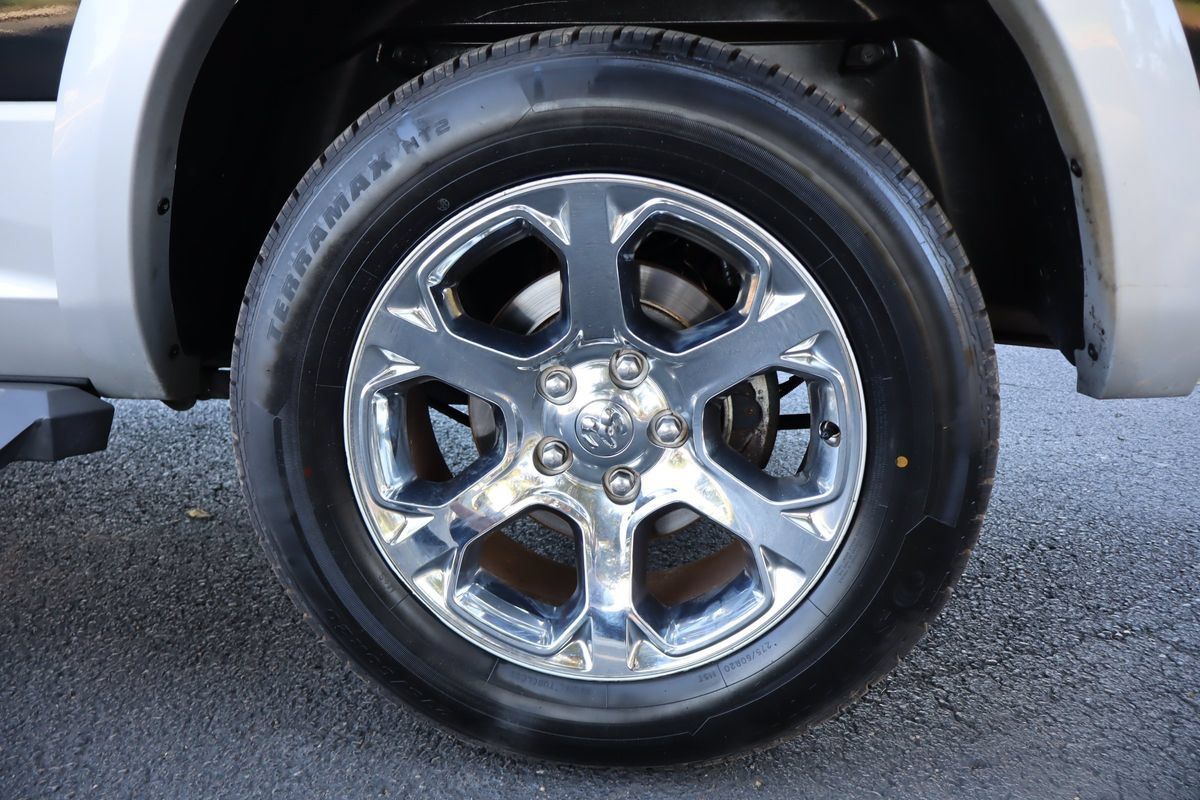 Used 2018 RAM 1500 Laramie w/ Convenience Group AWD/4WD image 41
