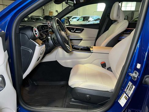 Certified 2025 Mercedes-Benz GLC 300 4MATIC image 23