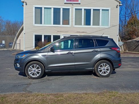 Used 2018 Ford Escape SEL image 2