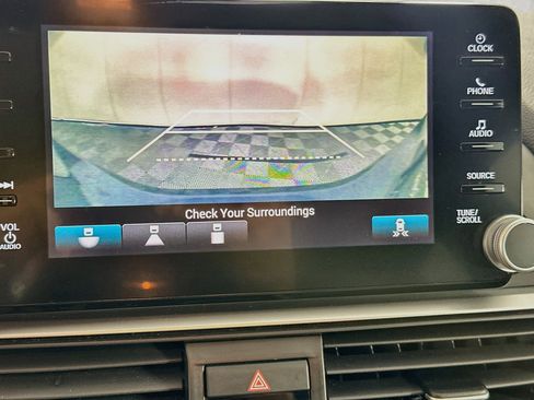 Used 2018 Honda Accord EX-L image 21