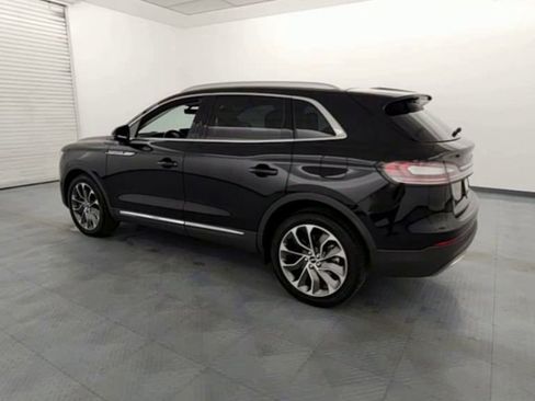 Used 2022 Lincoln Nautilus Reserve image 6