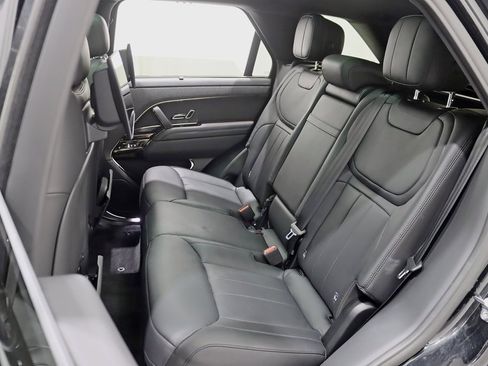 Used 2025 Land Rover Range Rover Sport Dynamic SE image 28