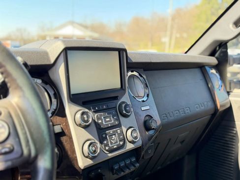 Used 2016 Ford F250 Platinum w/ FX4 Off-Road Package image 7