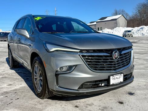 Used 2024 Buick Enclave Premium image 1